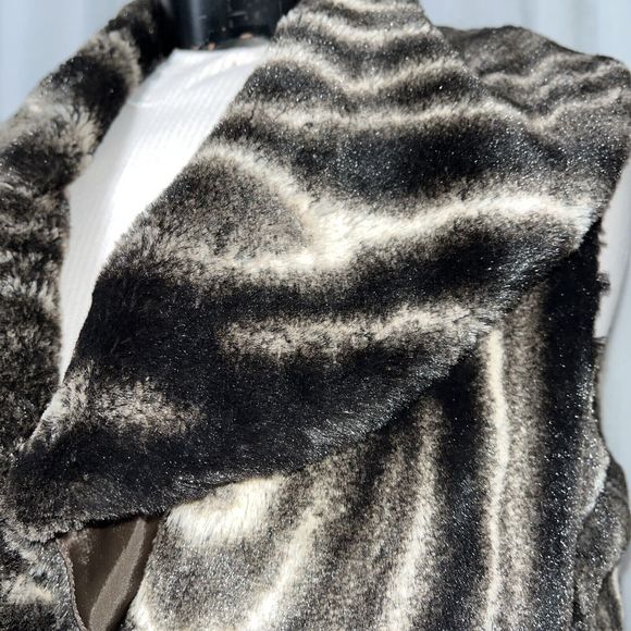 Abbie Mags Chocolate Brown Faux Fur Vest Size Med - Picture 2 of 7